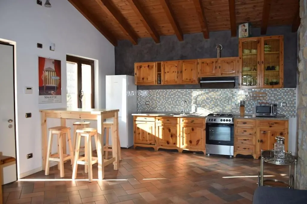 Villetta In Collina Casa Calmas Brione  Italy
